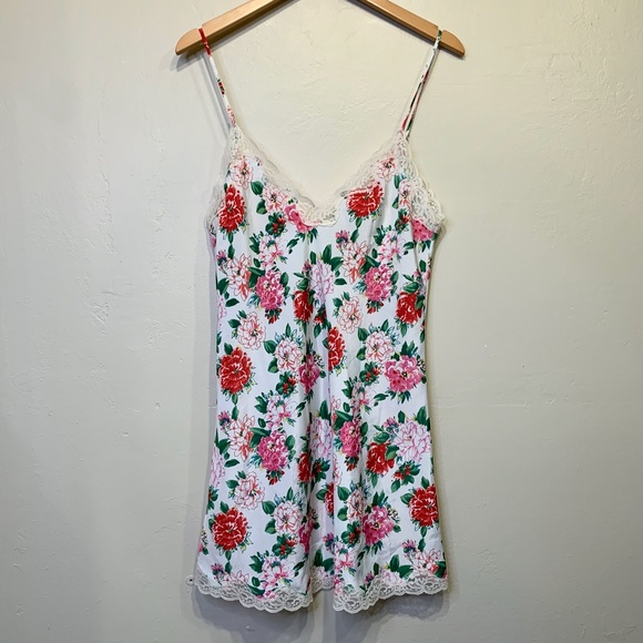 Victoria's Secret | VTG Lace Floral Camisole Slip Lingerie Nightie - Picture 3 of 9